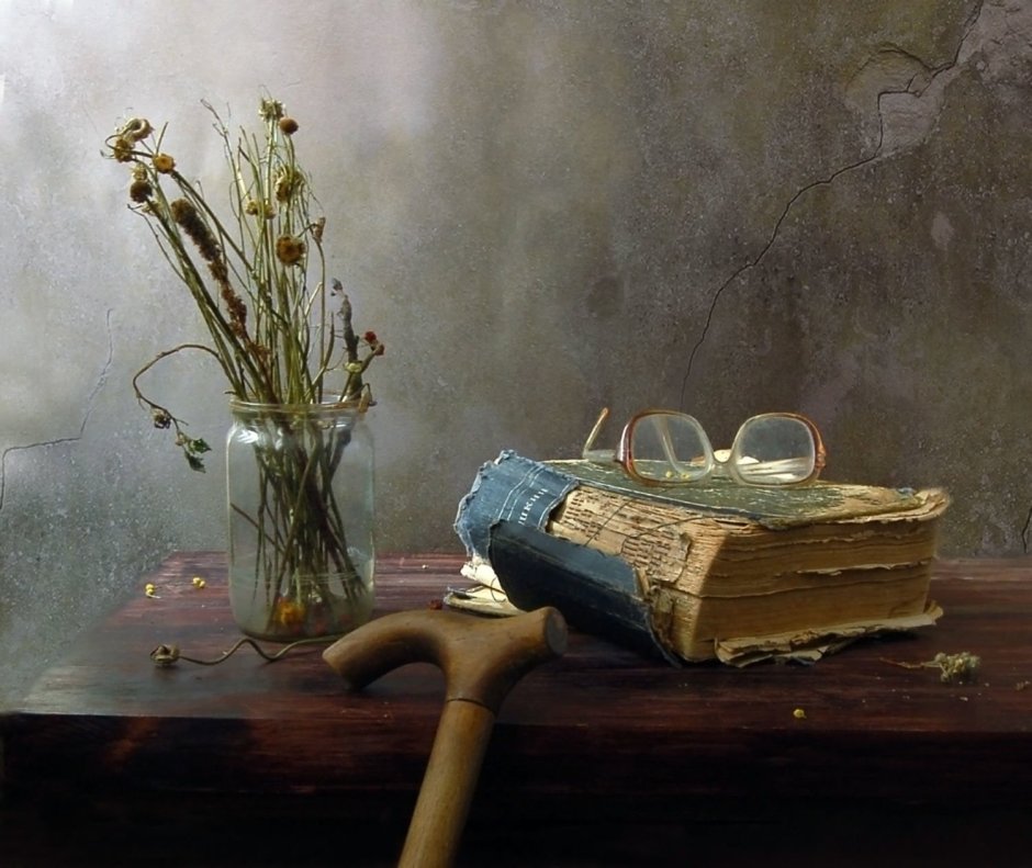 Шахтёрская каска натюрморт