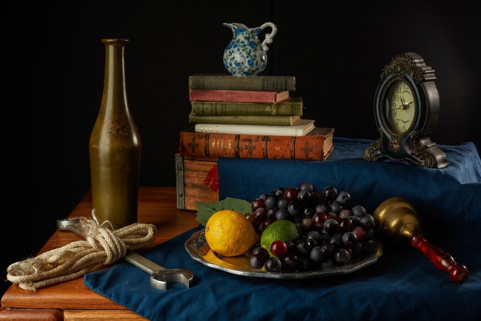 Тематический натюрморт