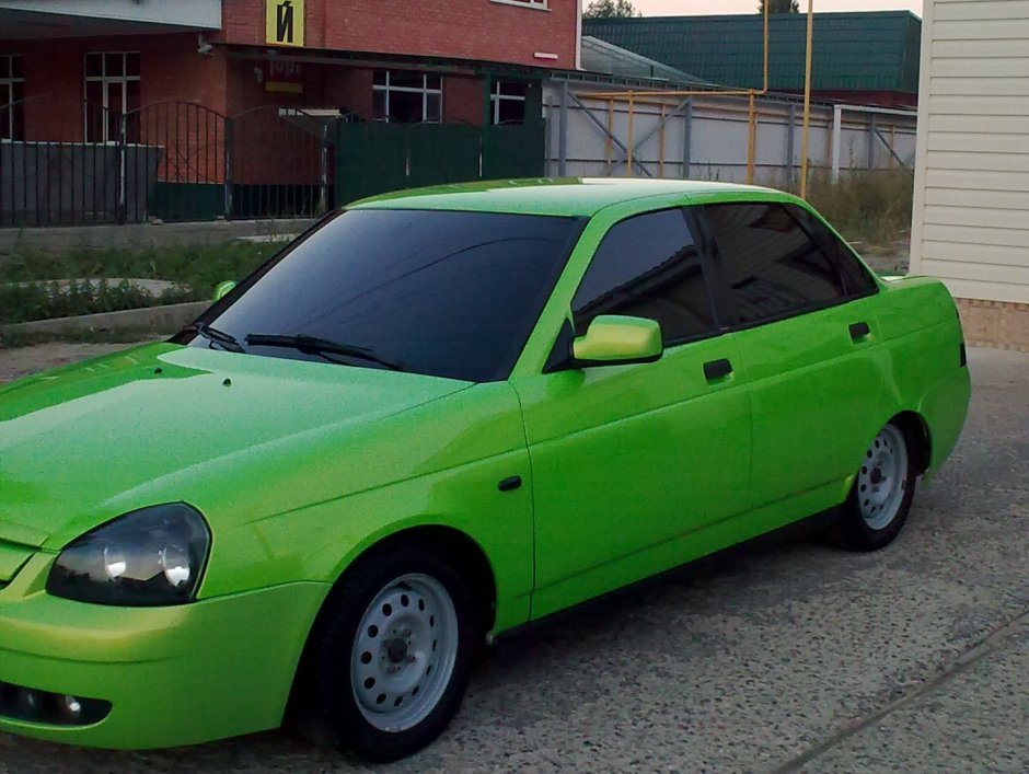 Приора 2 зеленая