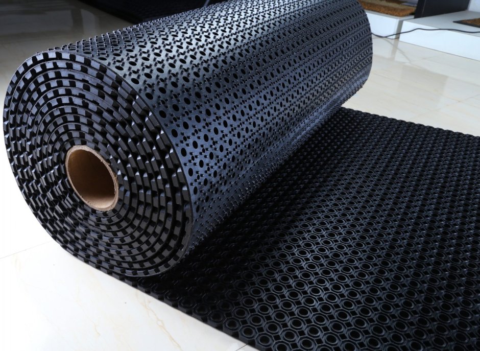 Тартановое покрытие для спортивных площадок на улице