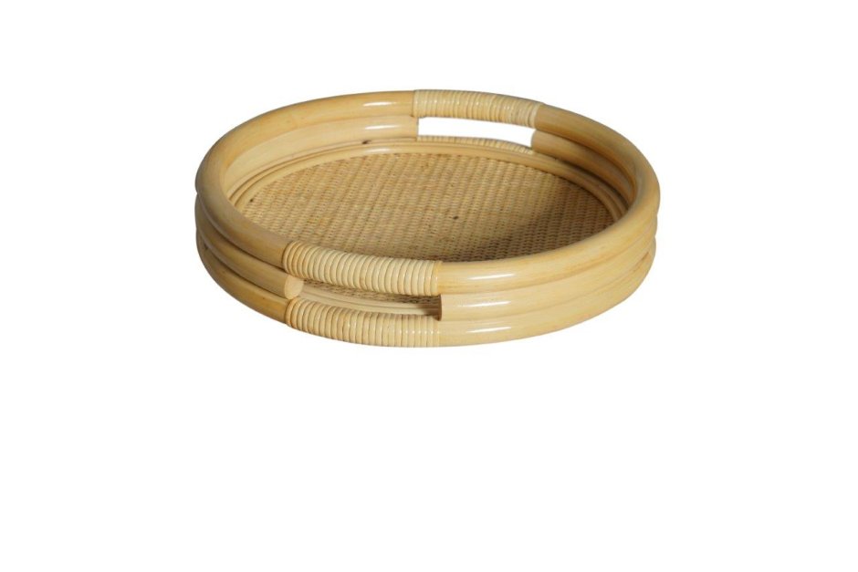 Поднос из ротанга в интерьере