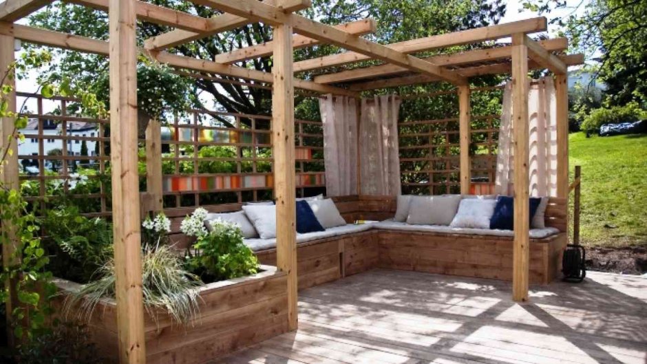 Деревянная пергола угловая буквой г