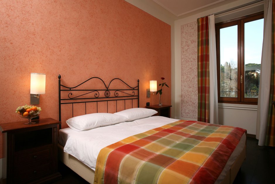 Жидкие обои в спальне