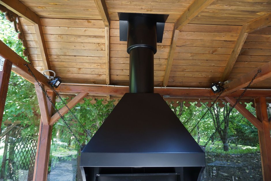 Дымосборник над барбекю