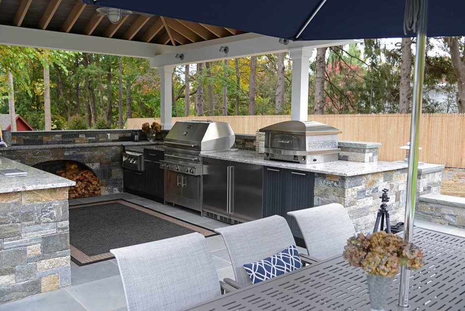 Гриль на террасе