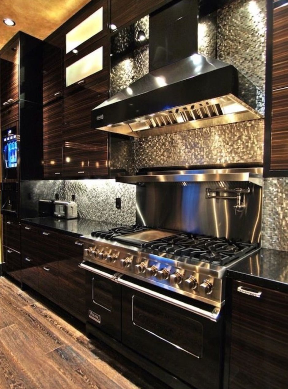 Дорогие дизайнерские кухни