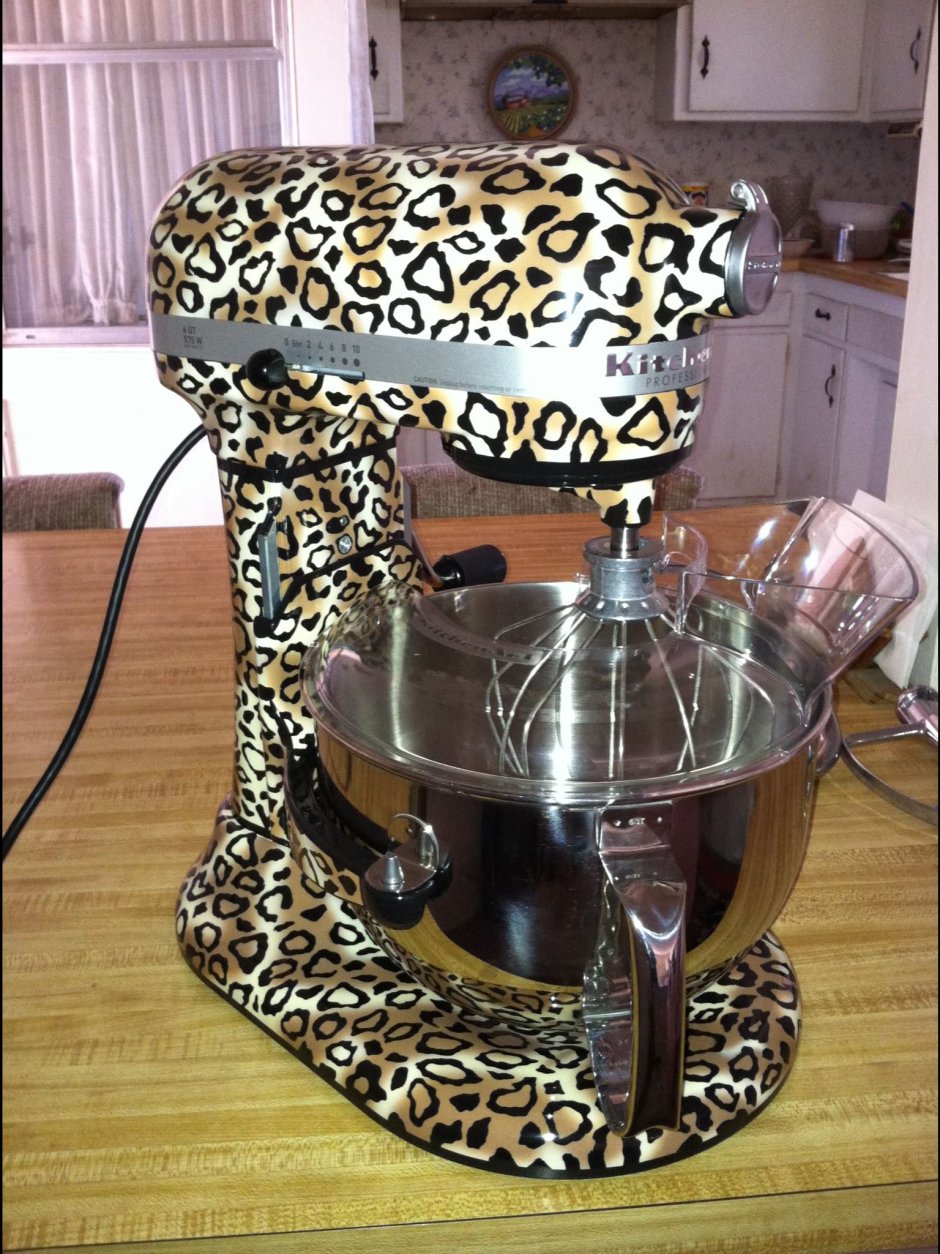 Кухня в леопардовом стиле