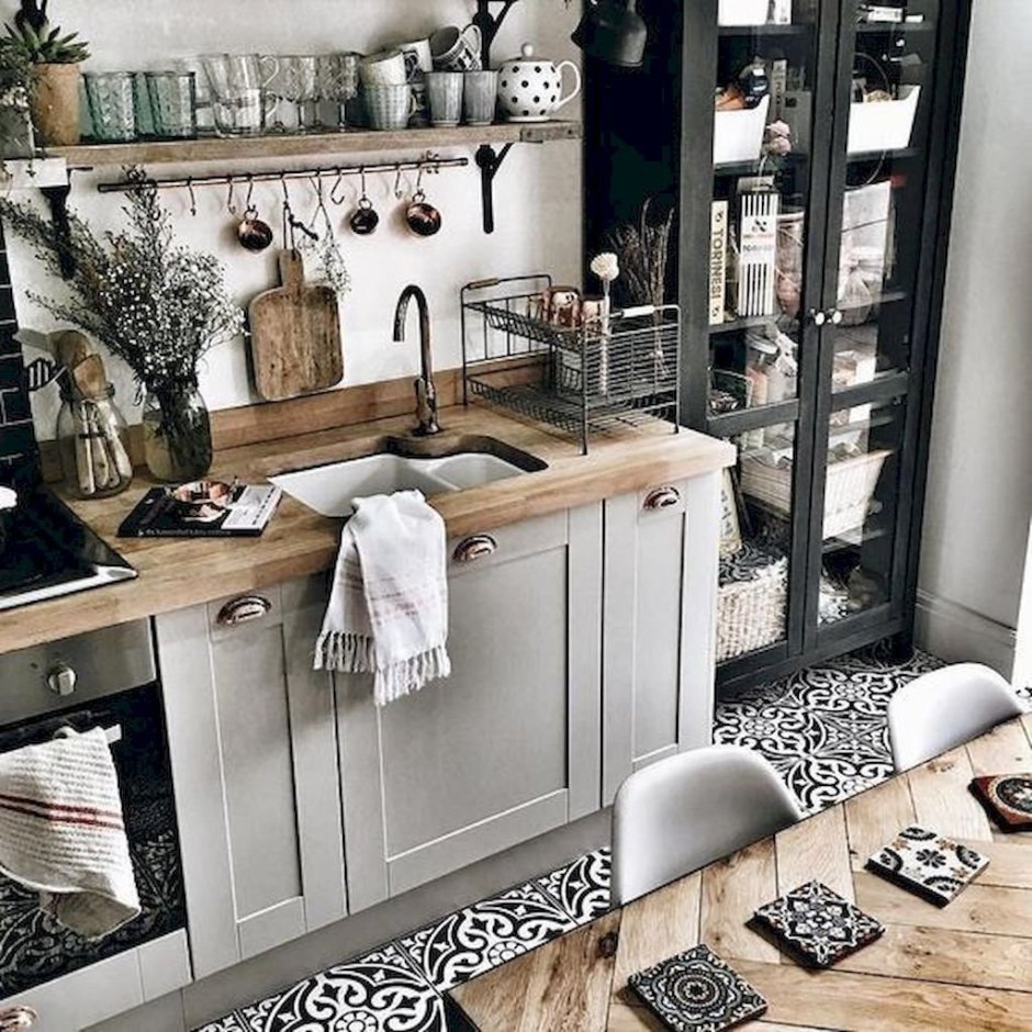 Кухонный гарнитур со шторками