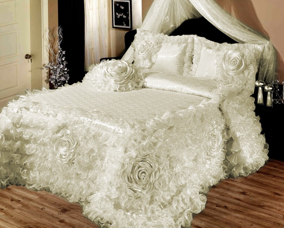Свадебное покрывало на кровать