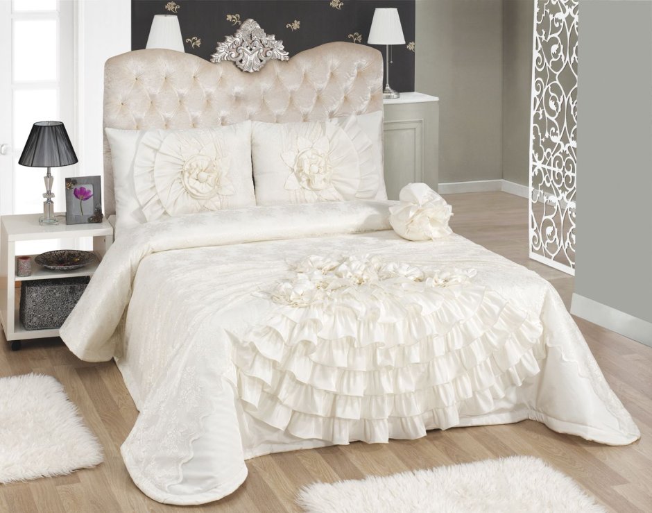 Свадебное покрывало на кровать