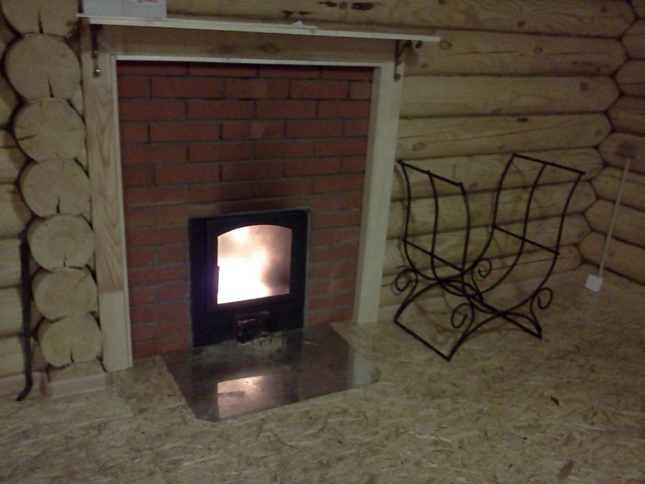 Монтаж печи Саяны в бане с выносной топкой