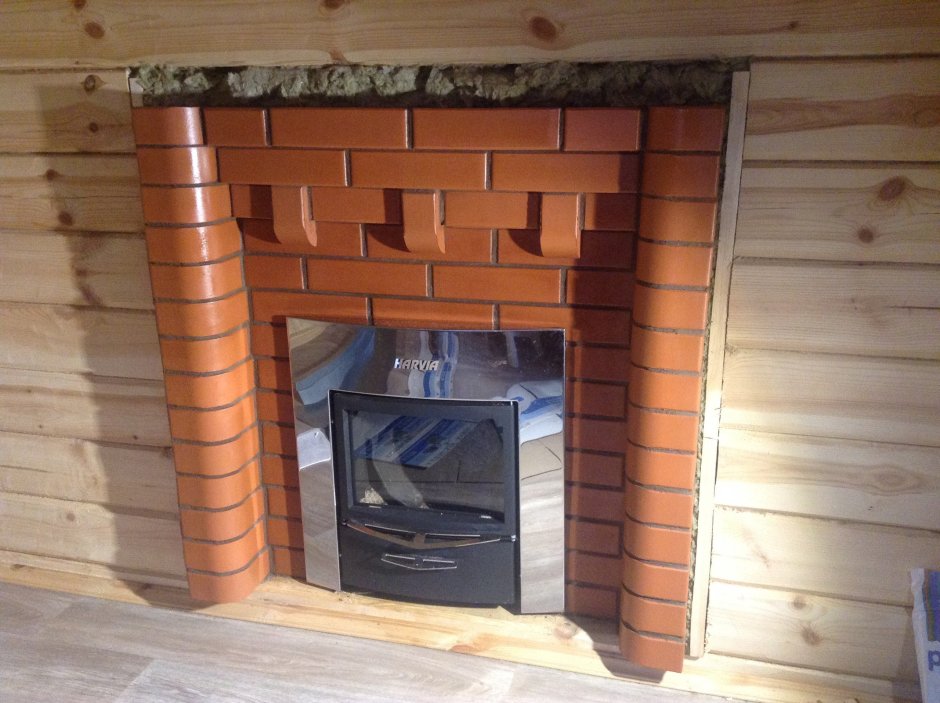 Печь топка из предбанника Harvia