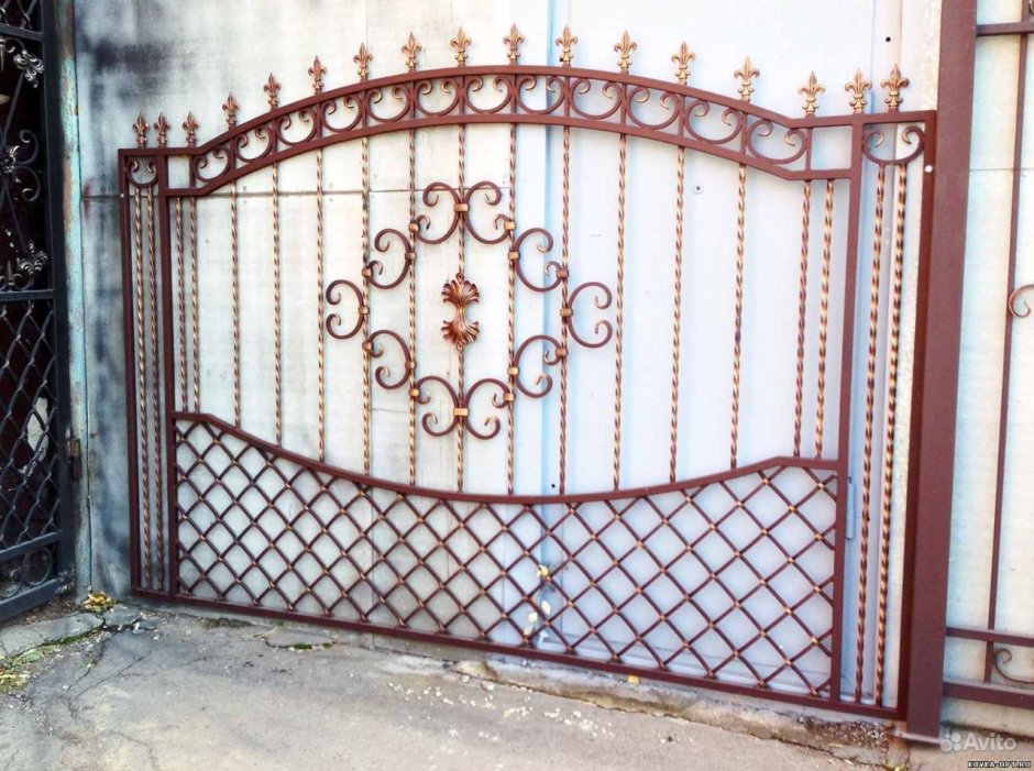 Кованые секции для забора