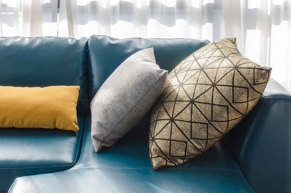 Необычные диванные подушки