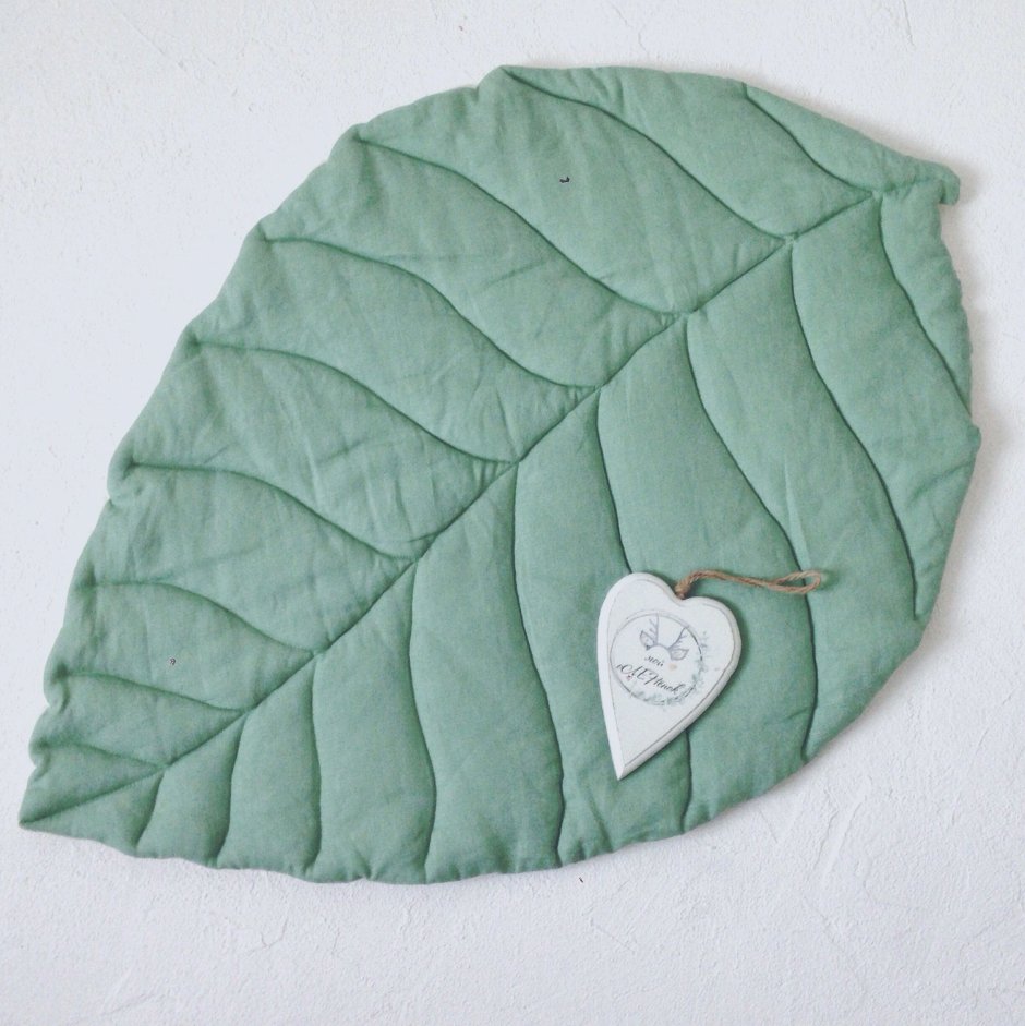 Одеяло в форме листа