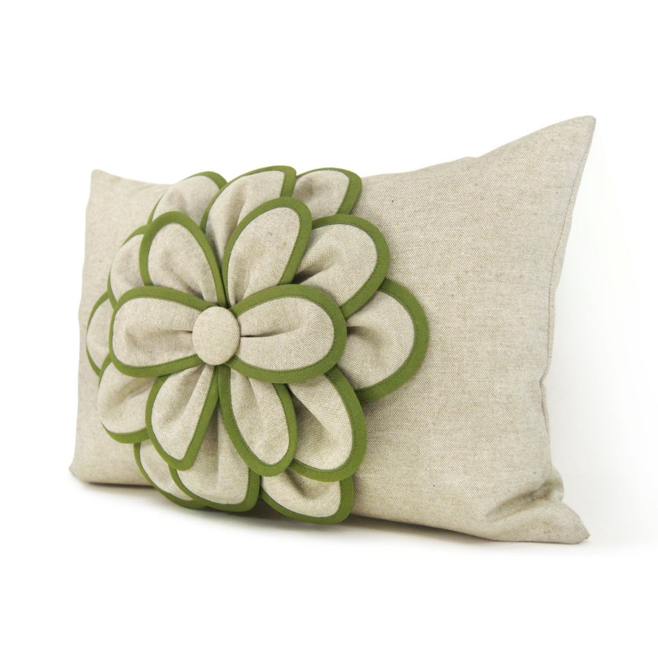 Много подушек