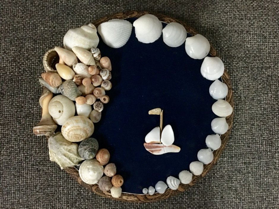Панно из раковин устриц