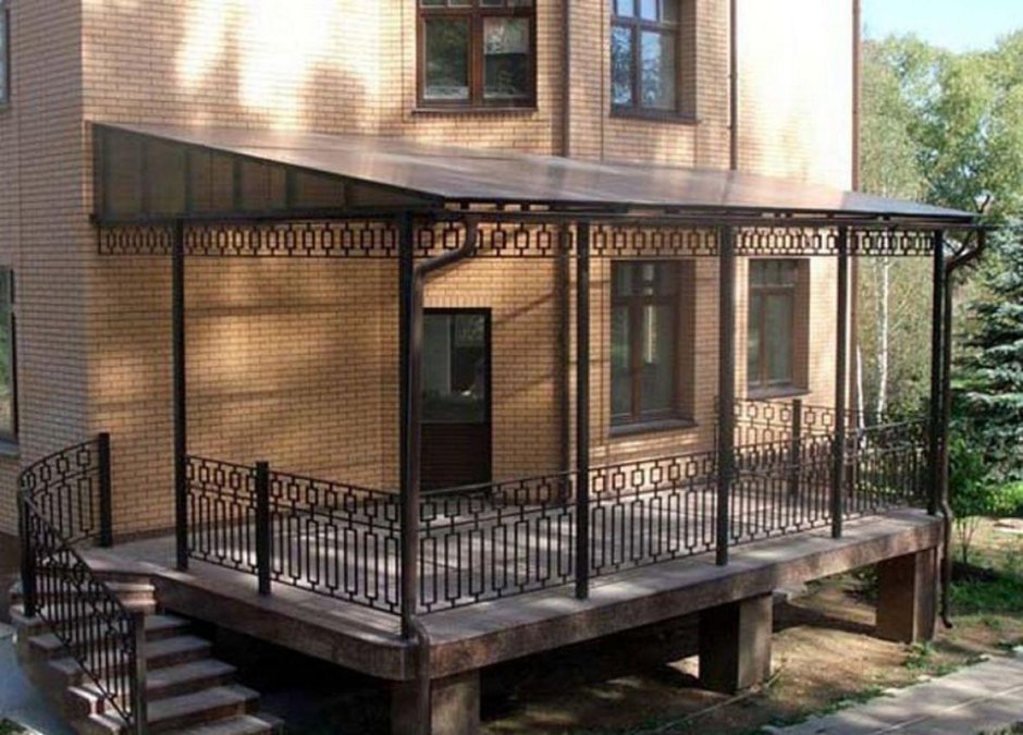 Терраса из поликарбоната пристроенная к дому