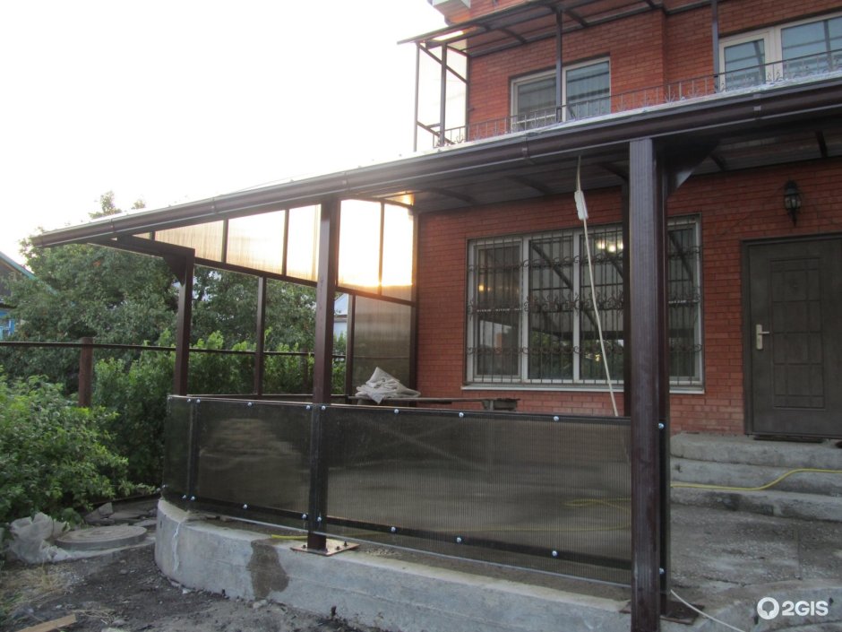 Металлическая пристройка