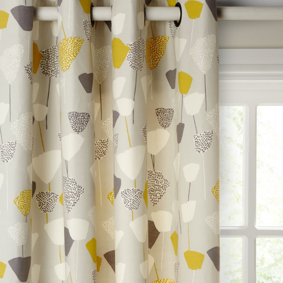 Шторы с желтым рисунком