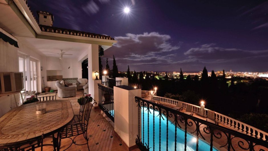 Завтрак на террасе