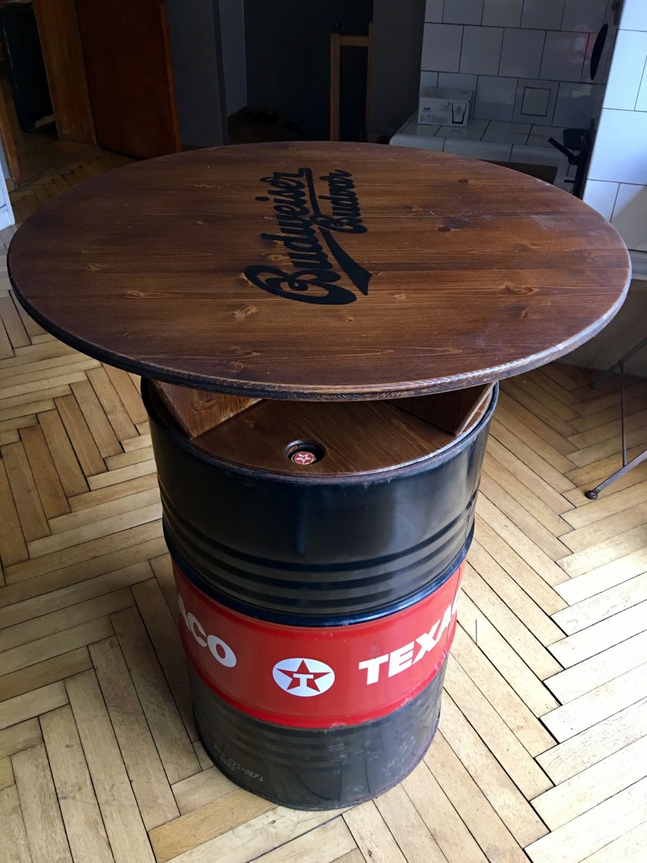 Стол для пива из железной бочки