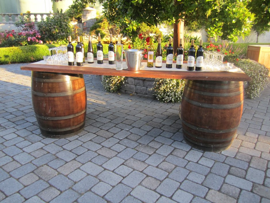 Барная бочка со столешницей из дерева