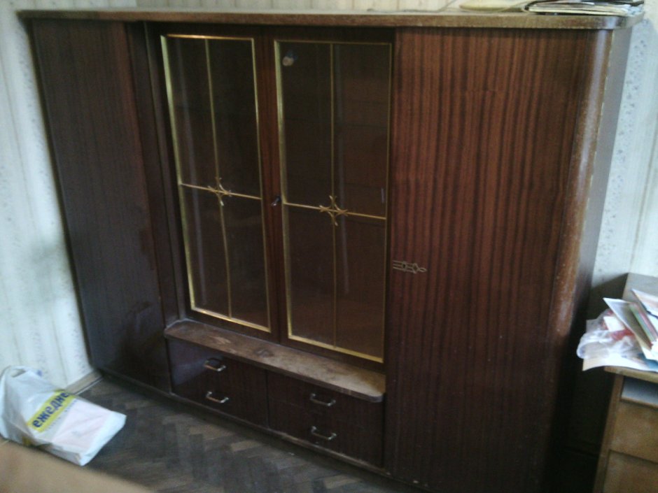 Советский сервант Хельга