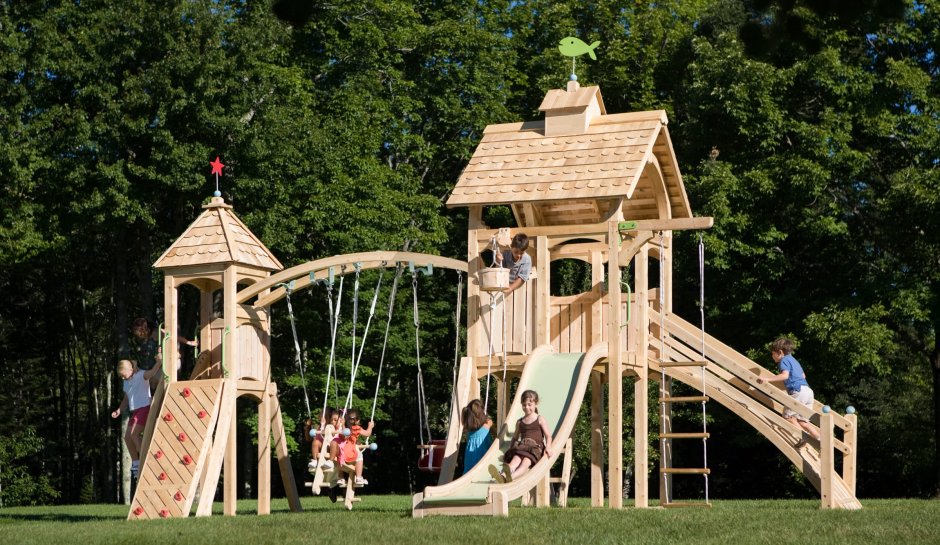 Сказочные детские площадки из дерева