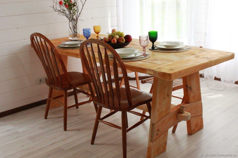 Обеденный стол Danimore d473-45b/45t, Ashley