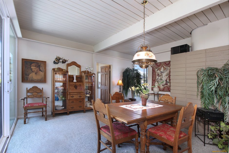 Гостиная с эркером в стиле Неоклассика