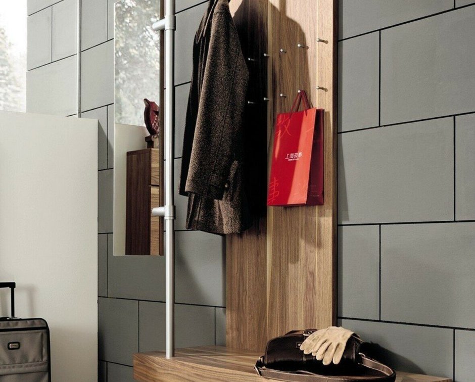 Вешалка в прихожую