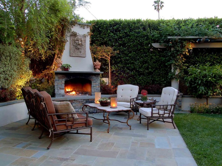 Патио в ландшафте