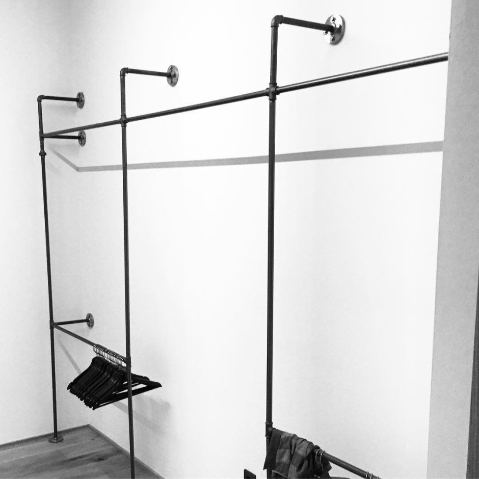 Труба под вешалку