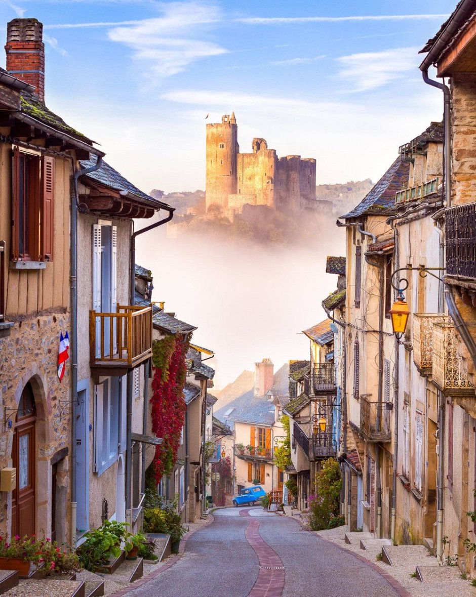 Деревня Мужен Франция