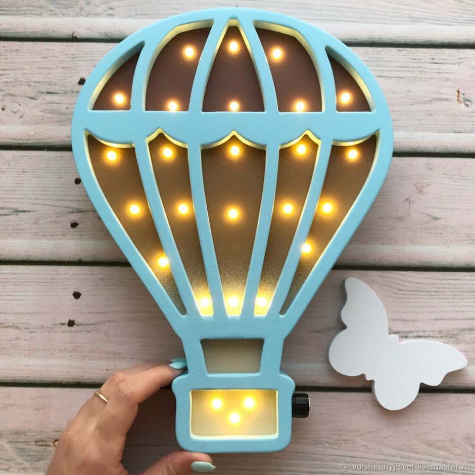 Декор из старых лампочек