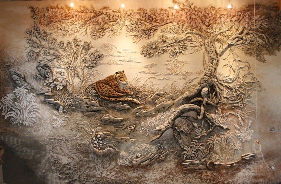 Барельеф на стене