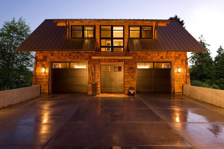 Дом с гаражом