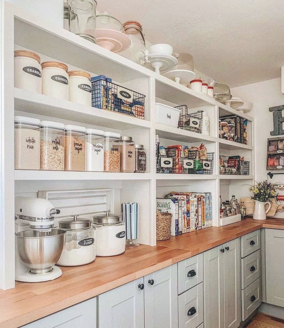 Полка на кухню в скандинавском стиле