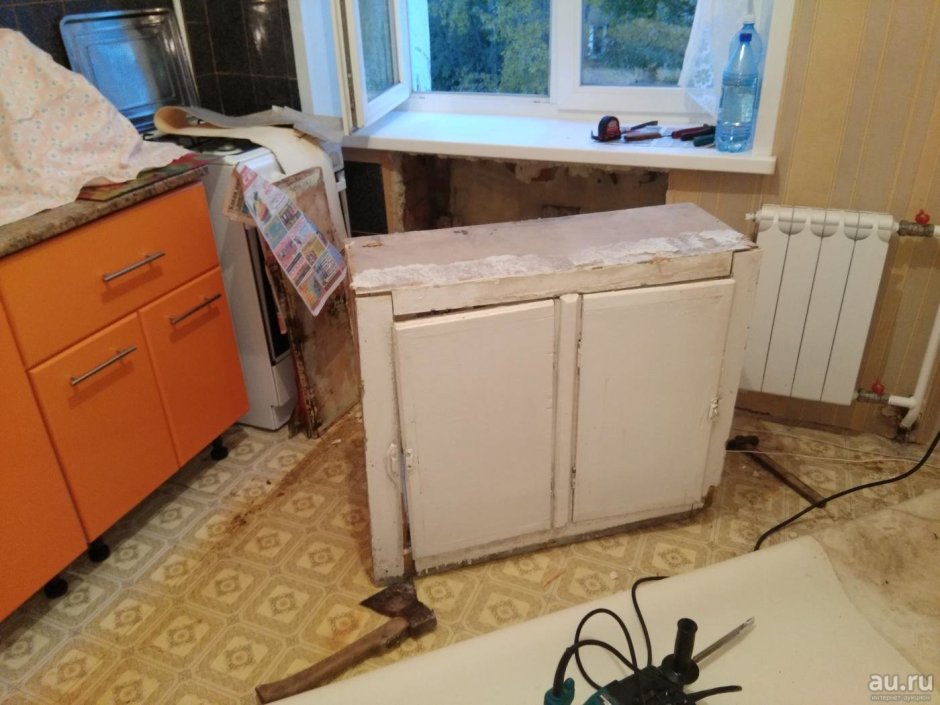 Хрущевский холодильник старый