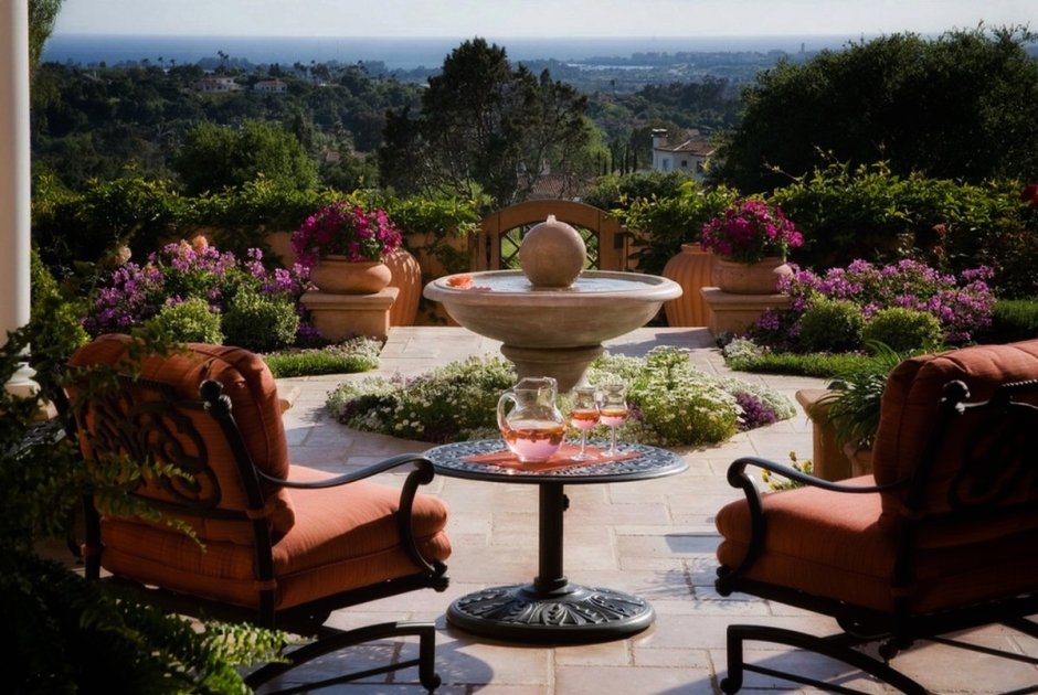 Патио в садах Италии