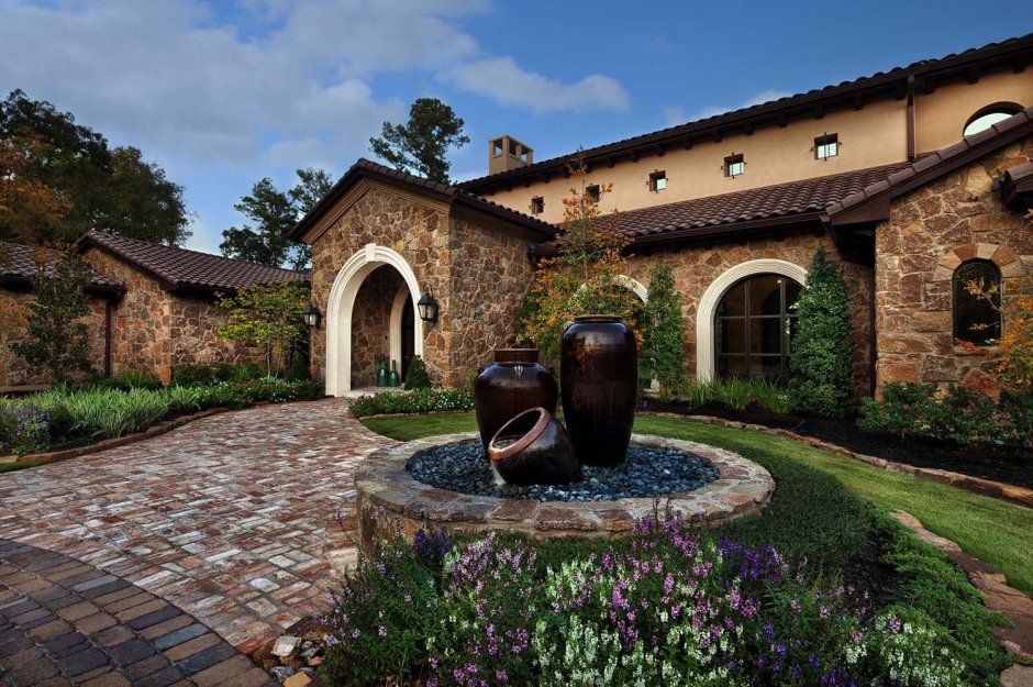 Испанский дворик Сочи