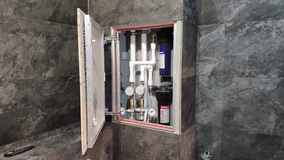 Скрытый люк в ванной