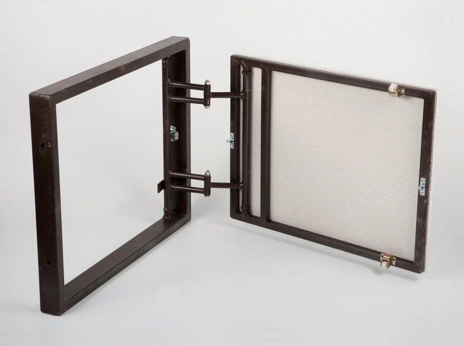 Лючок под ванной