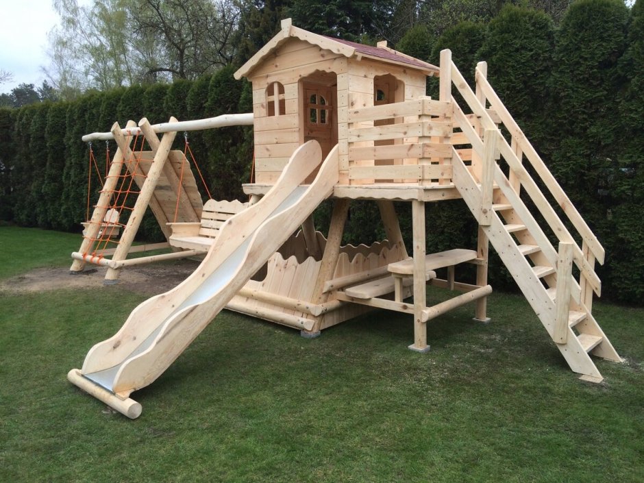 Детская площадка с песочницей с горкой и качелями