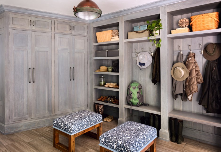 Прихожая в современном стиле