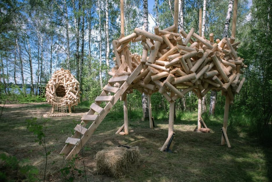 Необычные детские площадки из дерева