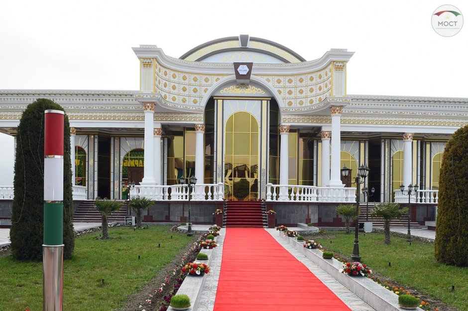 Город Исфара Таджикистан