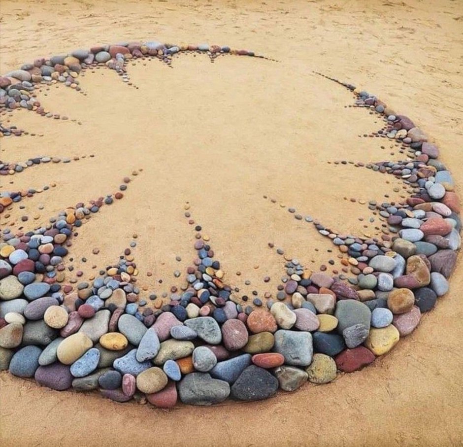 Инсталляция из камней название