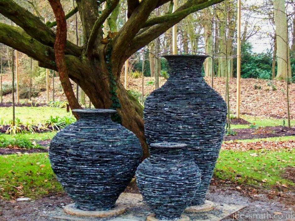 Вазы в ландшафте